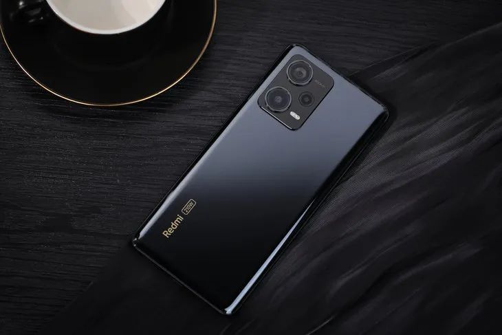 千元机新王者?红米Note14系列官宣!全系大电池+90W快充+1.5K全面屏