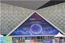 AI教父辛顿最新警告：人类用AI就像养老虎 要么训好它 要么摆脱它