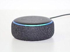 调查显示：美国人主要用智能助手查天气、听音乐、设闹钟