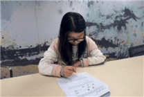 大学教授实测AI眼镜“作弊”：30分钟斩获92.5分 碾压95%的学生